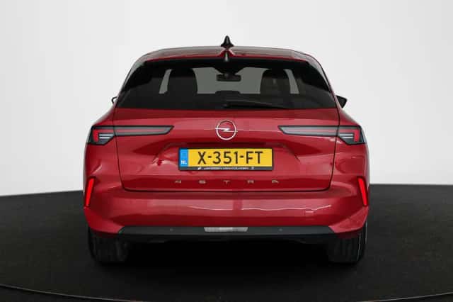 Opel Astra (2023) thumbnail 13