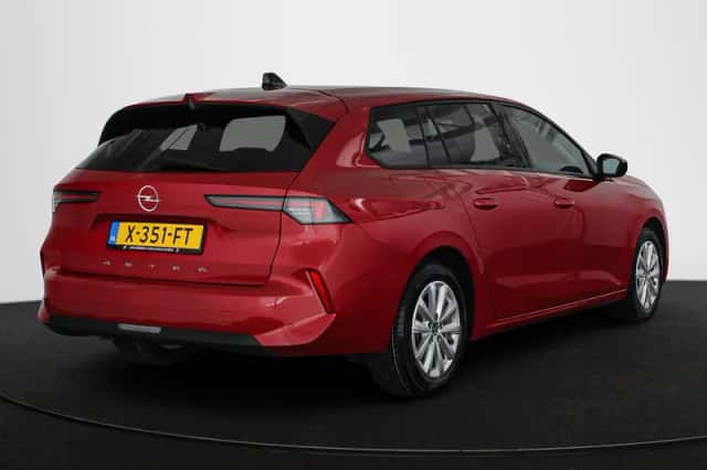 Opel Astra (2023) thumbnail 3
