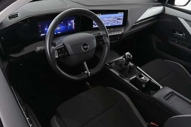 Opel Astra (2023) thumbnail 5