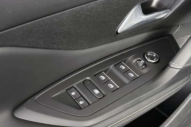 Peugeot 308 (2022) thumbnail 32