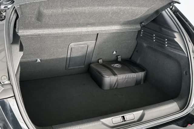 Peugeot 308 (2022) thumbnail 10