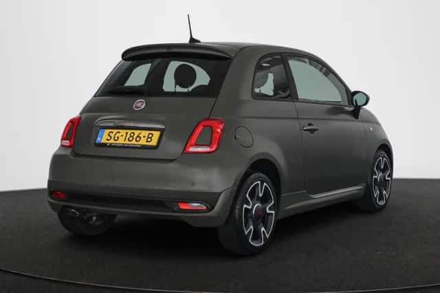 Fiat 500 (2018) thumbnail 3