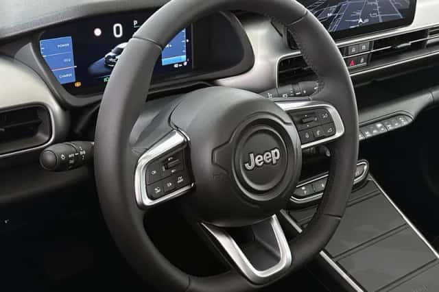 Jeep Avenger (2025) thumbnail 13
