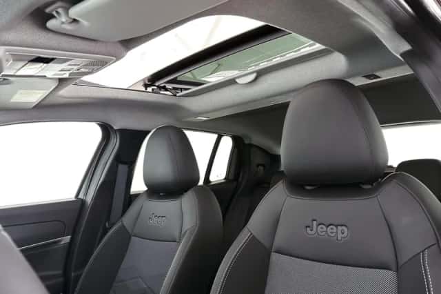 Jeep Avenger (2025) thumbnail 8