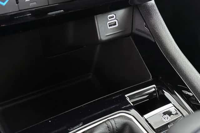 Jeep Compass (2024) thumbnail 37