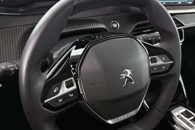 Peugeot e-2008 (2022) thumbnail 12