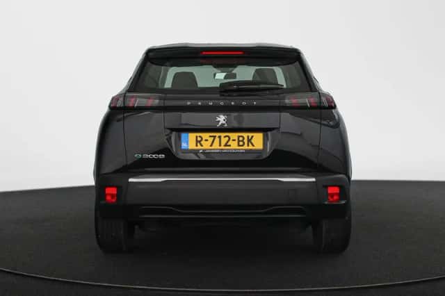 Peugeot e-2008 (2022) thumbnail 15