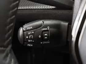 Peugeot e-2008 (2022) thumbnail 24