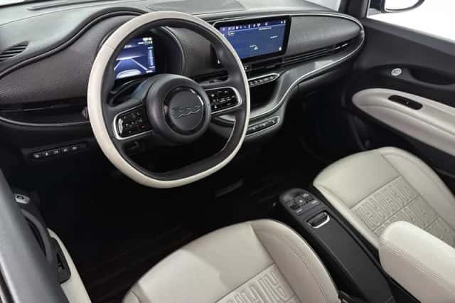 Fiat 500C (2020) thumbnail 5