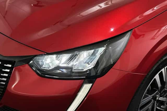 Peugeot 208 (2021) thumbnail 15