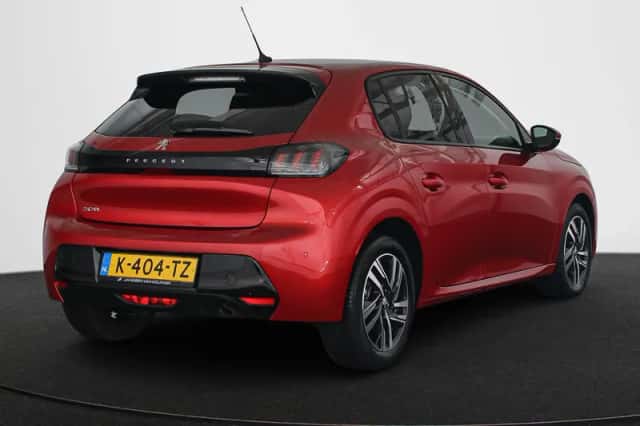 Peugeot 208 (2021) thumbnail 3