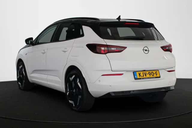 Opel Grandland (2023) thumbnail 4