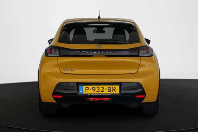 Peugeot e-208 (2022) thumbnail 15
