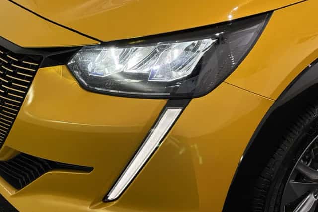 Peugeot e-208 (2022) thumbnail 19