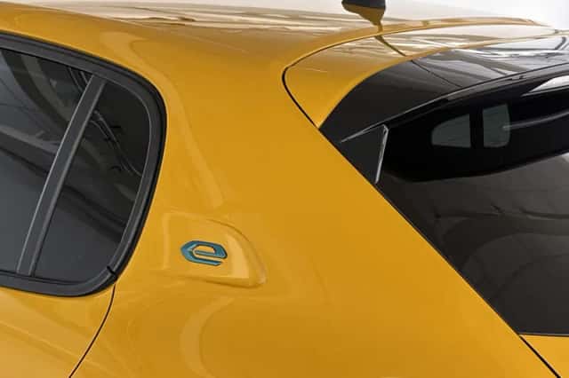 Peugeot e-208 (2022) thumbnail 33