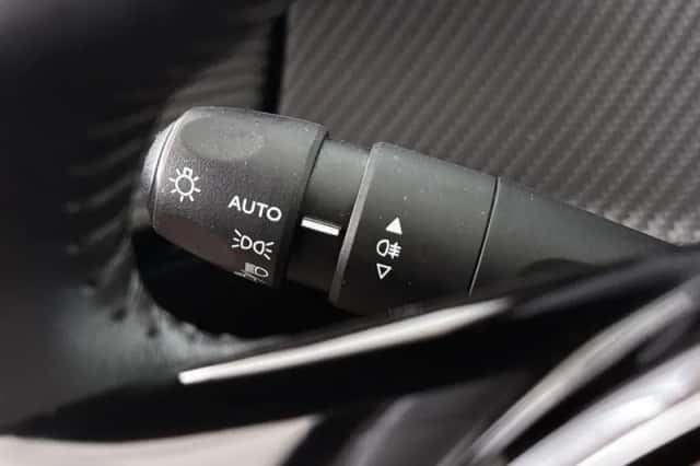 Peugeot e-208 (2022) thumbnail 37