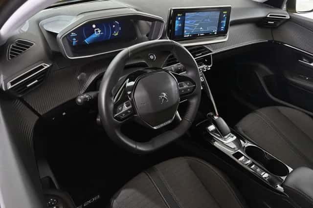 Peugeot e-208 (2022) thumbnail 5