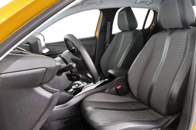 Peugeot e-208 (2022) thumbnail 6
