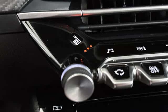 Peugeot 208 (2023) thumbnail 21