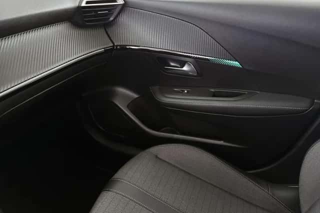 Peugeot 208 (2023) thumbnail 36