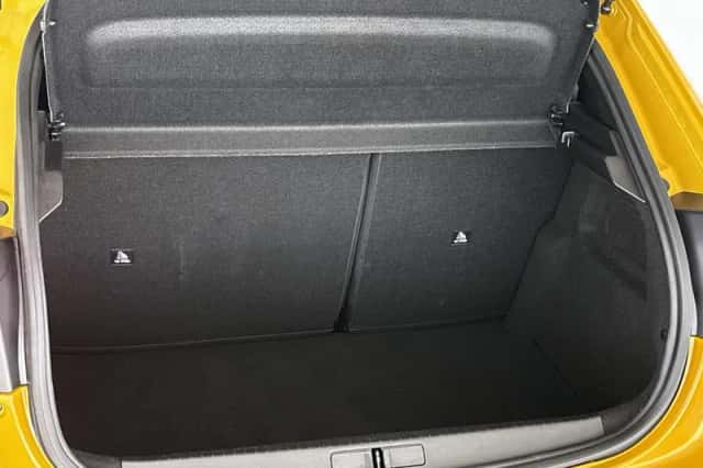 Peugeot 208 (2023) thumbnail 9