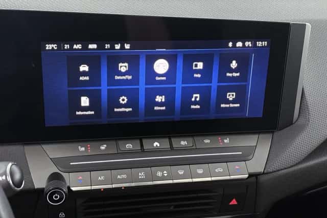 Opel Astra (2023) thumbnail 12