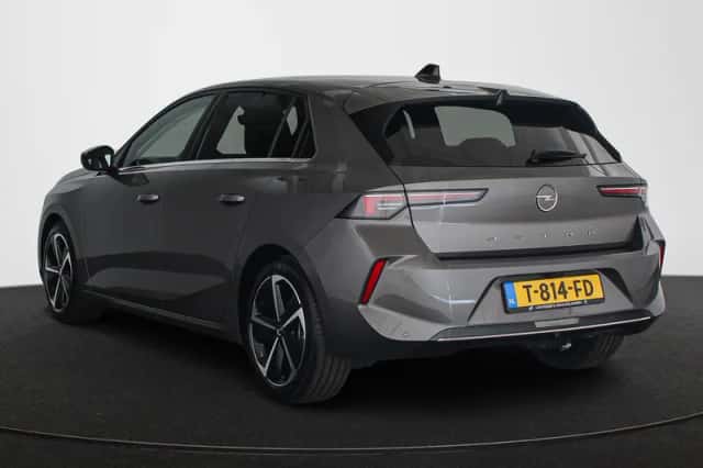 Opel Astra (2023) thumbnail 4