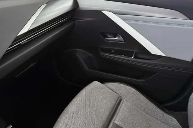 Opel Astra (2023) thumbnail 36