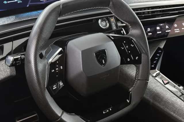 Peugeot e-3008 (2024) thumbnail 12
