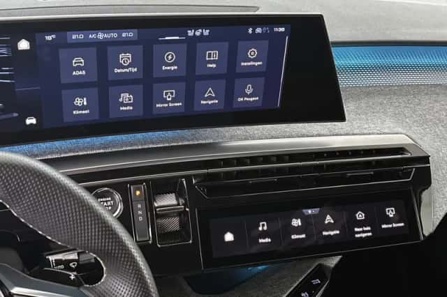 Peugeot e-3008 (2024) thumbnail 13