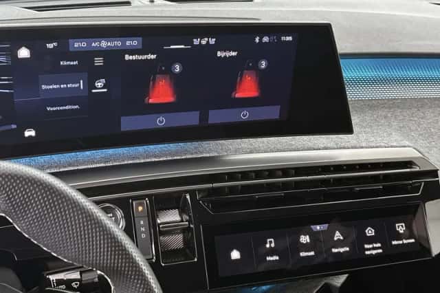 Peugeot e-3008 (2024) thumbnail 23