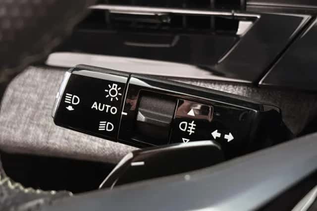 Peugeot e-3008 (2024) thumbnail 48