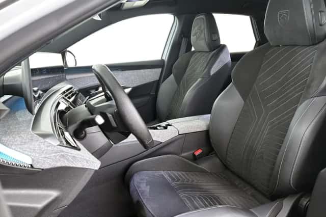 Peugeot e-3008 (2024) thumbnail 6