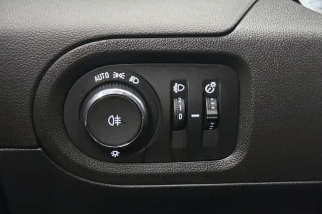 Opel Grandland X (2020) thumbnail 29