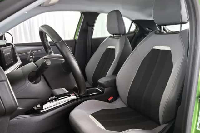 Opel Mokka-e (2022) thumbnail 6