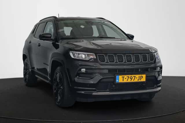 Jeep Compass (2022) thumbnail 2