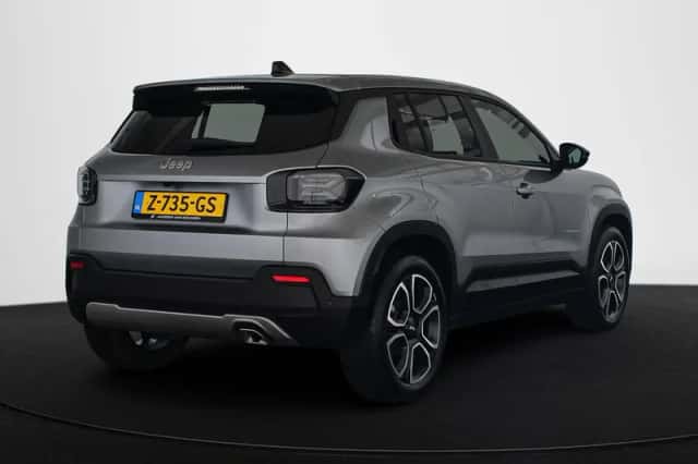 Jeep Avenger (2024) thumbnail 3