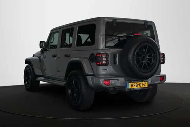 Jeep Wrangler (2021) thumbnail 4