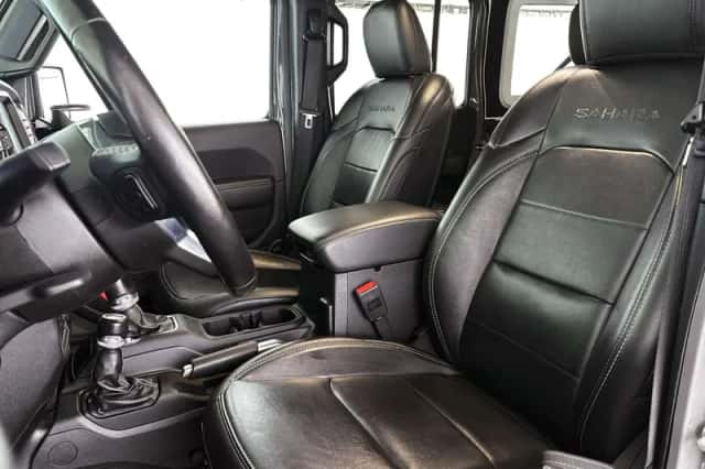 Jeep Wrangler (2021) thumbnail 6