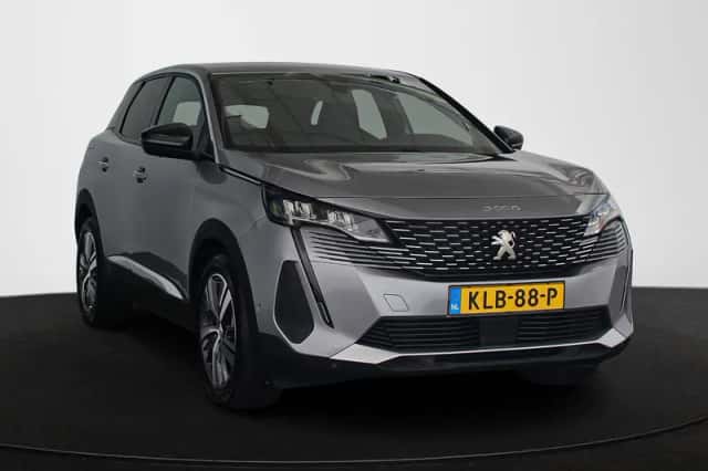 Peugeot 3008 (2024) thumbnail 2