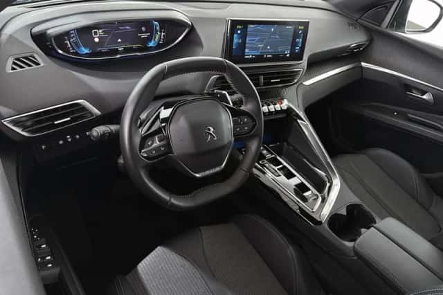Peugeot 3008 (2024) thumbnail 5