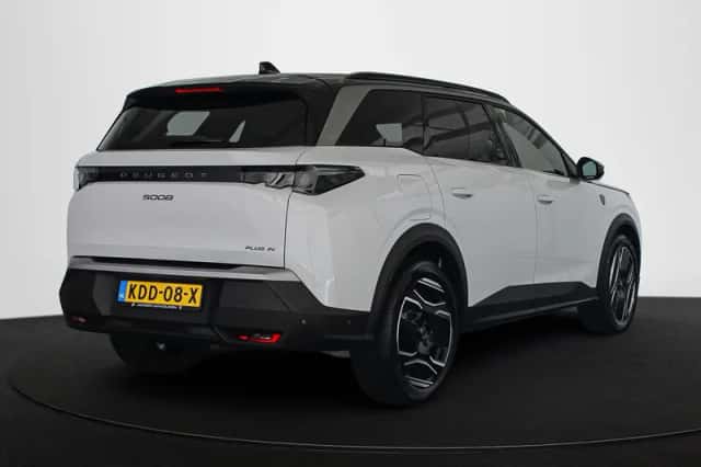 Peugeot 5008 (2026) thumbnail 3