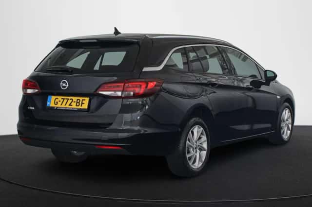Opel Astra (2019) thumbnail 3