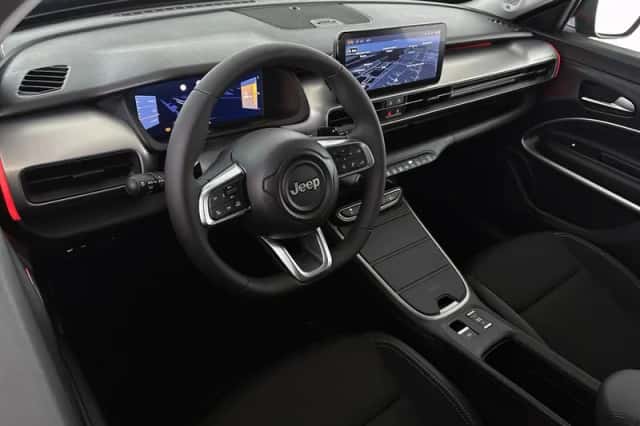 Jeep Avenger (2025) thumbnail 5