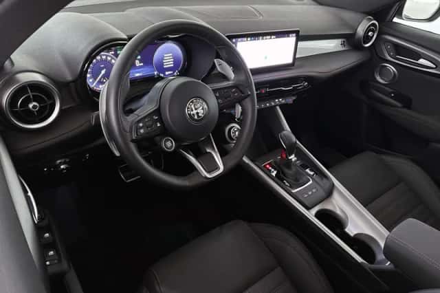 Alfa Romeo Tonale (2025) thumbnail 5