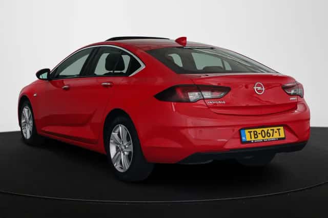 Opel Insignia (2018) thumbnail 4