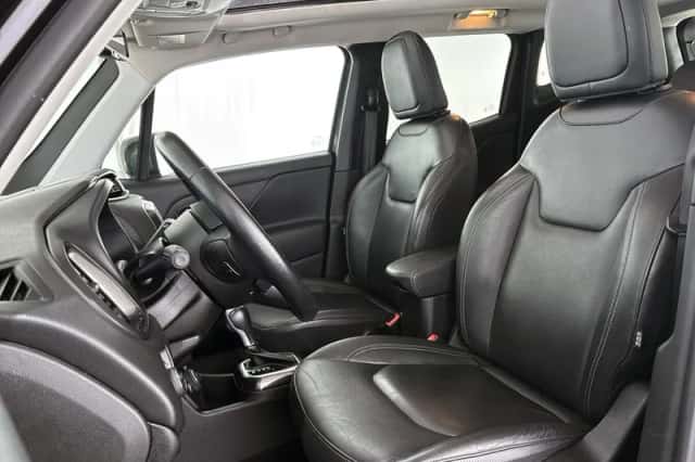 Jeep Renegade (2022) thumbnail 6