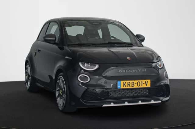 Abarth 500 (2024) thumbnail 2