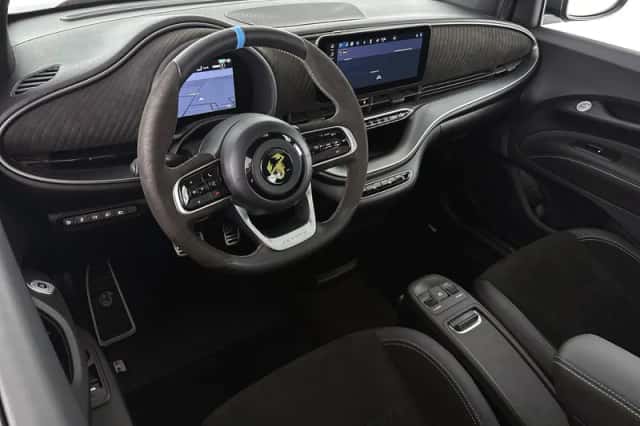 Abarth 500 (2024) thumbnail 5