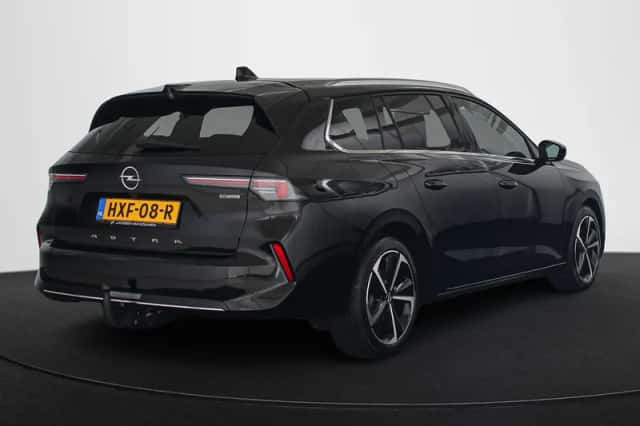 Opel Astra (2023) thumbnail 3